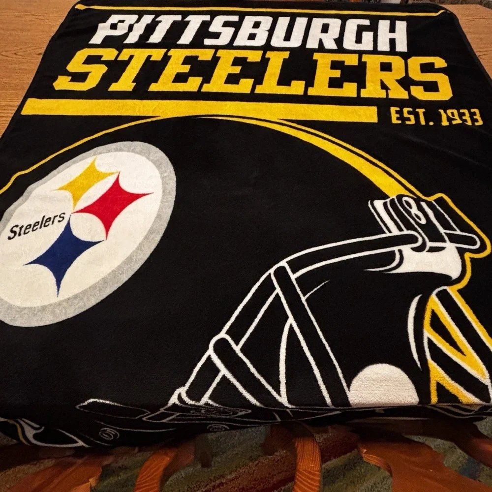 Pittsburgh Steelers Fleece Blanket Throw 50x60 Black Yellow Helmet Logo NFL‎
